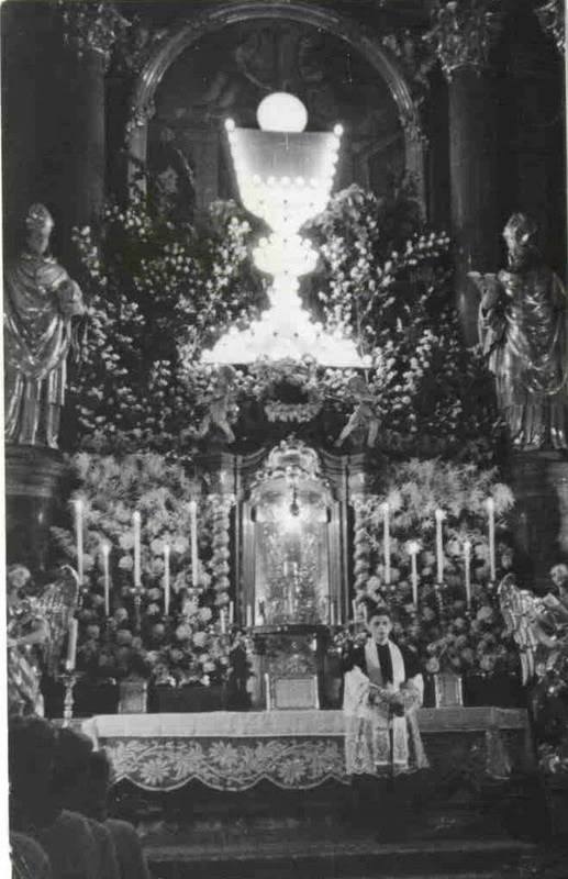 1951年7月8日，本篤十六世在聖奧斯華教堂舉行第一場彌撒。（圖／翻攝自FB@Pope Benedict XVI）